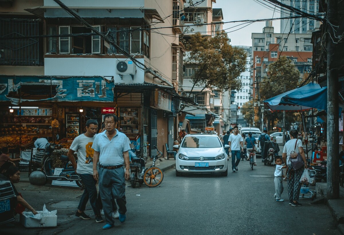 武汉最新街头，城市脉搏与街头风采的交融